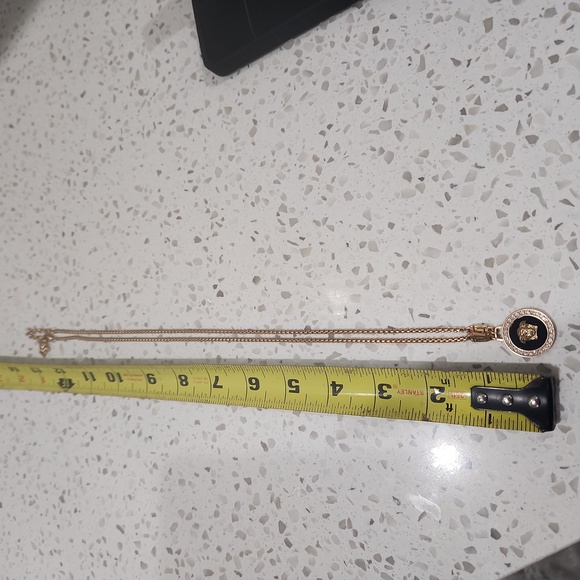 Authentic Versace Medusa medallion necklace - Picture 4 of 9